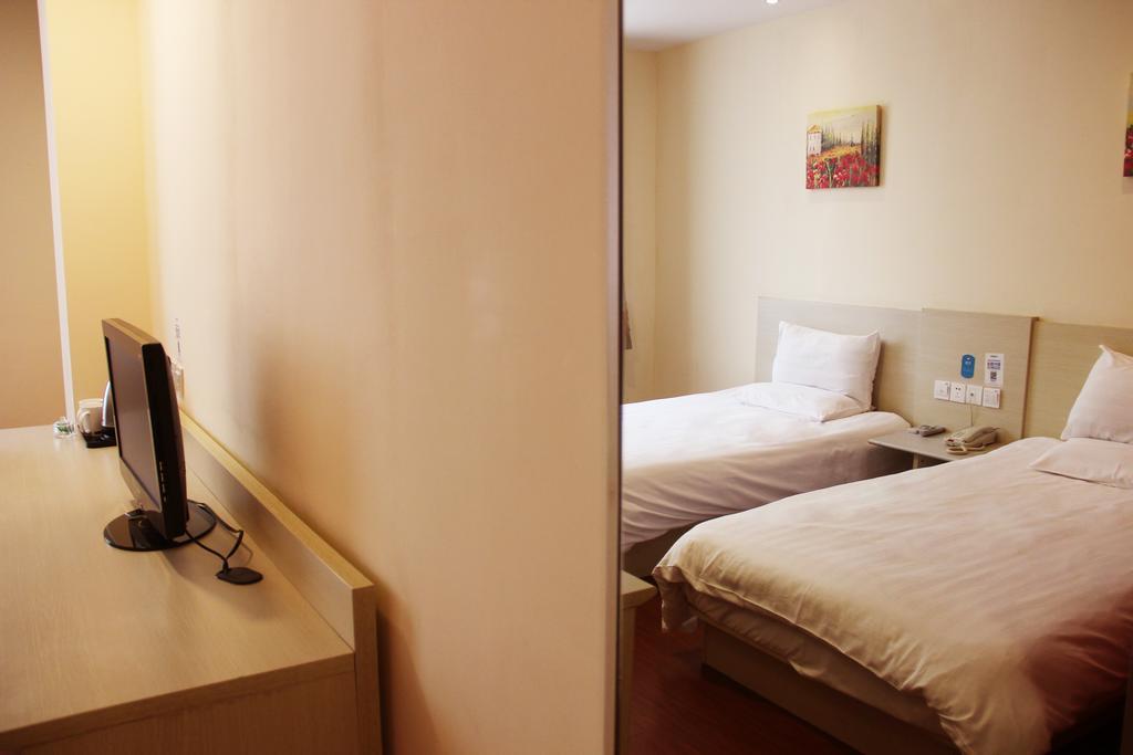 ناننينغ Gold Mine Express Hotel الغرفة الصورة